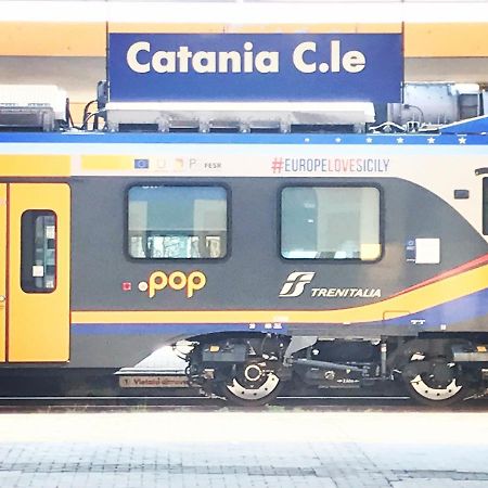 Binario 8 Catania Stazione Centrale Eksteriør bilde